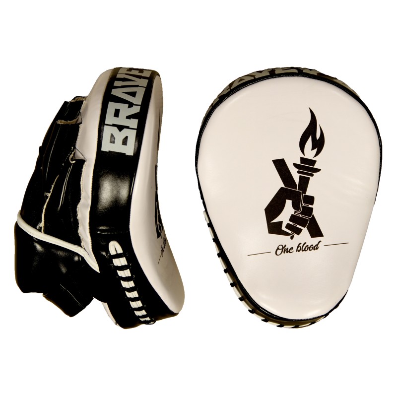 Focus Mitts Brave Art in Polyurethane Focus Mitts Brave Art in Polyurethane