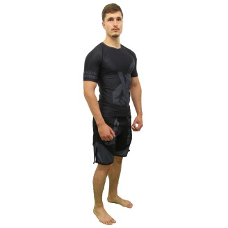 Rashguard a Maniche Corte Darkness Brave Art