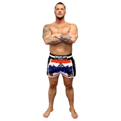 Muay-Thai Shorts Brave Art – Weiß Blau Rot | Löwenkraft & Bewegungsfre