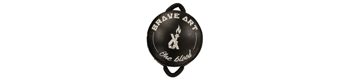 Brave Art Round Shield – Leather Pad for Hooks & Uppercuts